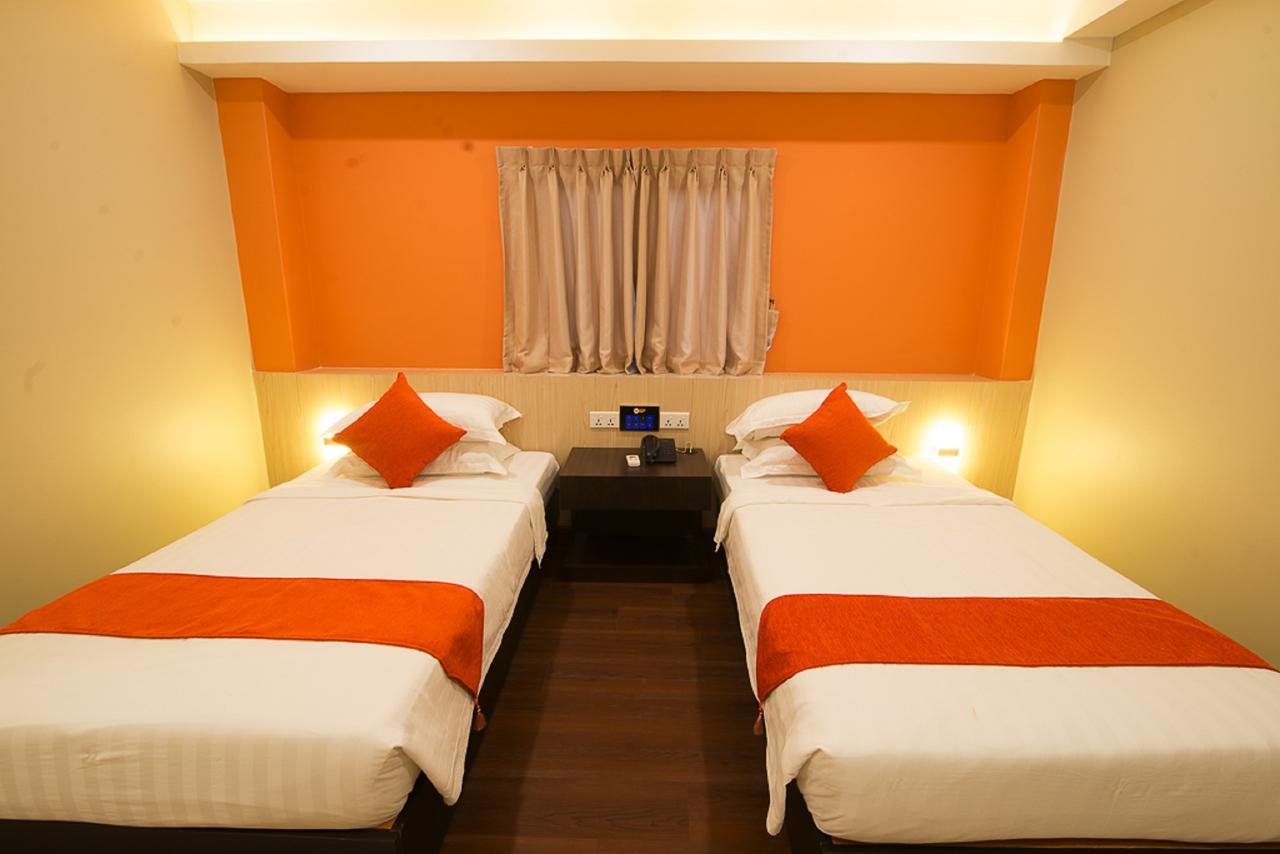 Eastern Hotel Rangun Kültér fotó